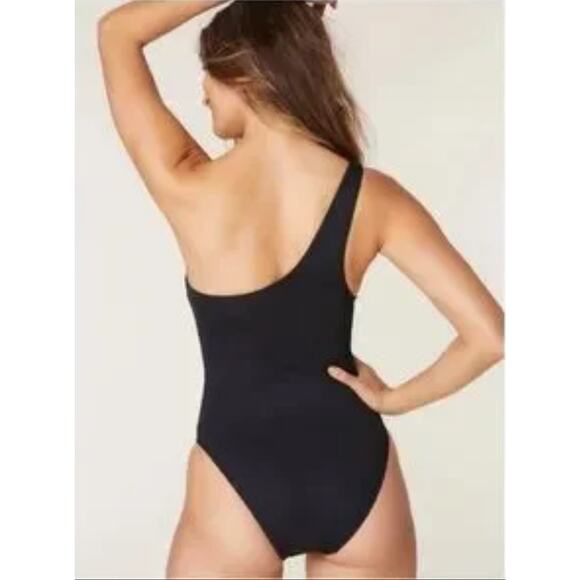 Andie Swim - The Nantucket One Piece - Picture 2 of 7